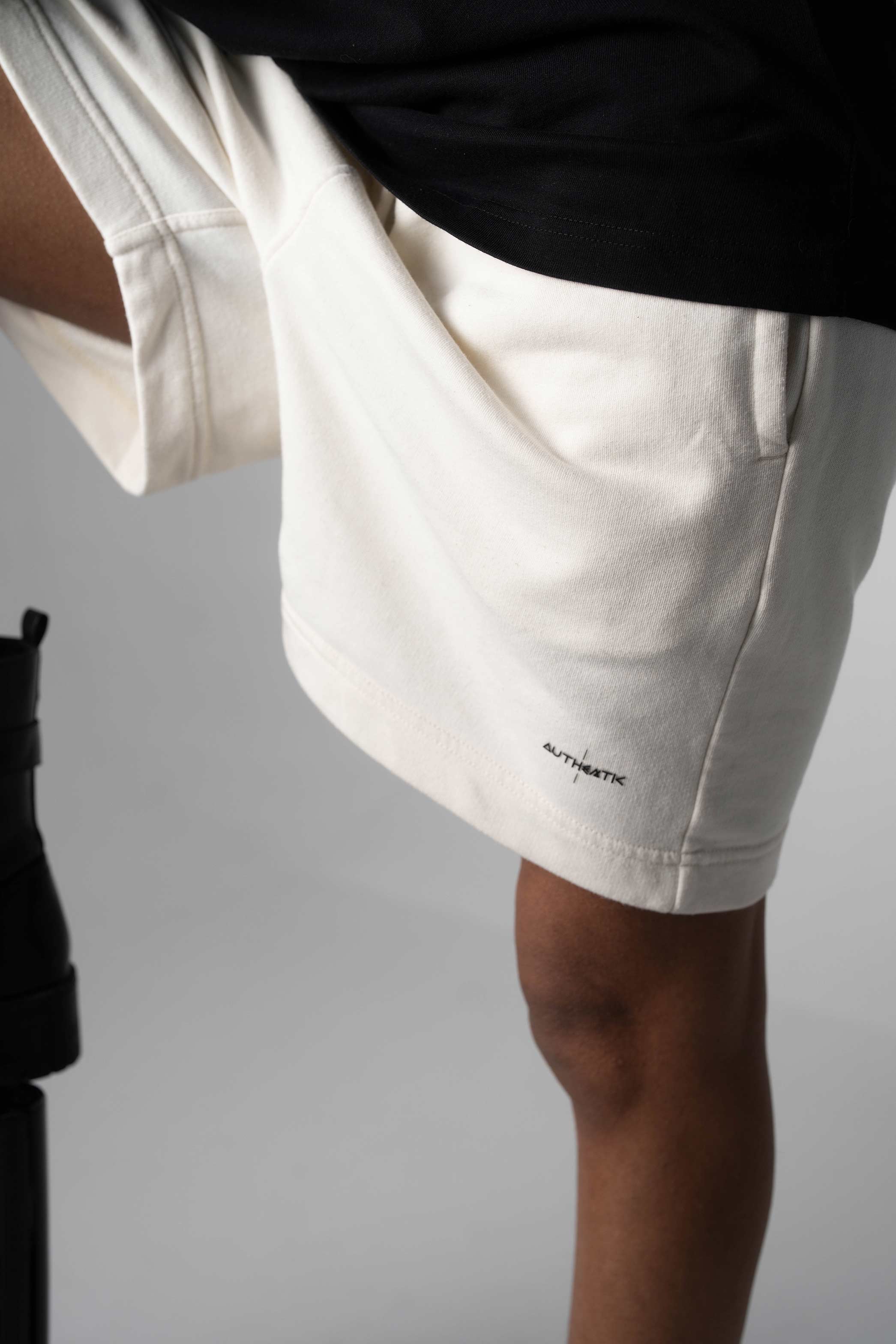 Short Monaco – Sable 4 Short Monaco – Sable 4